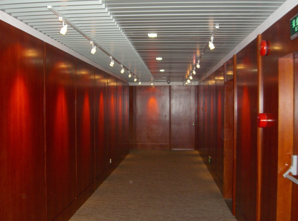 展覽廳過(guò)道